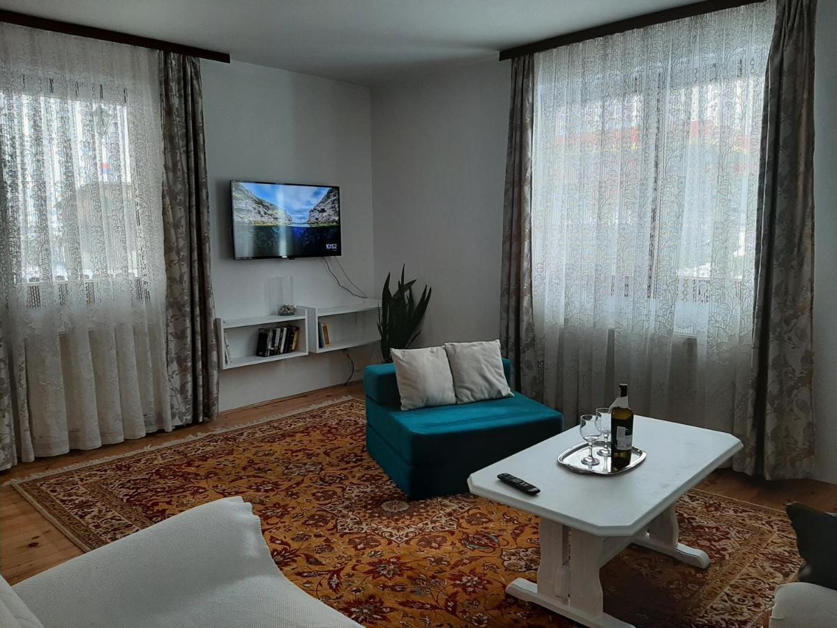 Aleksandar Apartmani Пале Экстерьер фото